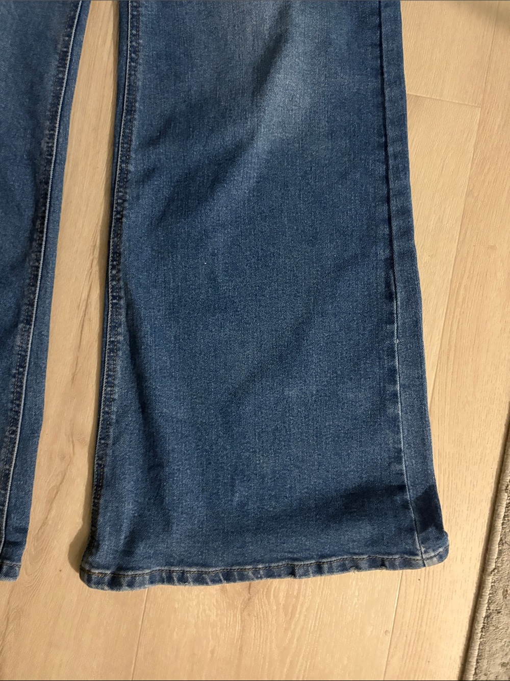 sofia by sofia vergara Margot Medium Blue High-Rise Wide Leg Jeans - Picture 6 of 11